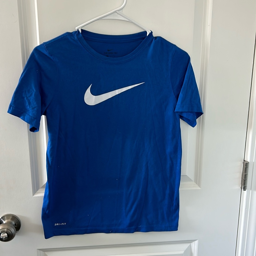 Nike tee